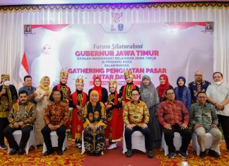 Silaturahmi dengan Masyarakat Kelahiran Jatim di Aceh, Gubernur Khofifah : Penguat Misi Dagang dengan Menemu Kenali Produk Unggulan dan Andalan Dua Provinsi Gubernur Jawa Timur