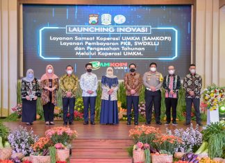 Permudah Akses Pembayaran Pajak Kendaraan Bermotor, Gubernur Khofifah Luncurkan Inovasi SAMKOPI UMKM