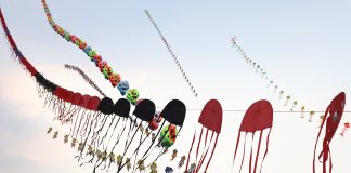 Surabaya Kite Festival 2022 Kembali Digelar, Sempat Terhenti di Hari Pertama Akibat Cuaca Buruk