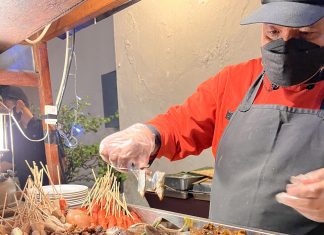 Nikmatnya Santap BBQ di Pool Side Verwood Hotel Surabaya Hotel Surabaya