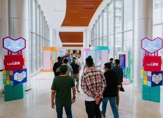 Lazada Hadirkan Keseruan Melalui Instalasi Interaktif di Pagelaran Jakarta Fashion Week 2023 Lazada