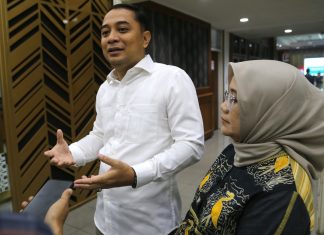 Peringati Hari Pahlawan, Pemkot Surabaya Hapus Sanksi Administratif Bunga Pajak Daerah Eri Cahyadi Wali Kota Surabaya