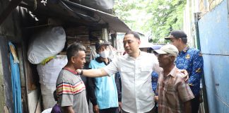 Pemkot Surabaya Kroscek 23.523 Data Kemiskinan Ekstrem Tahun 2019 dari Pusat Eri Cahyadi