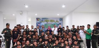 Suntik Semangat Kontingen Jatim di Final Piala KASAD Liga Santri, Gubernur Khofifah Optimis Kesebelasan Ponpes Darul Huda Mayak Ponorogo Raih Juara Liga Santri PSSI Piala Kasad