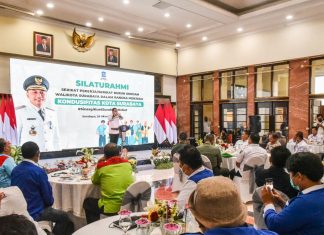 Jelang Penetapan UMK, Dedengkot Buruh Surabaya Keluhkan Nasibnya ke Wali Kota Eri Cahyadi Eri Cahyadi