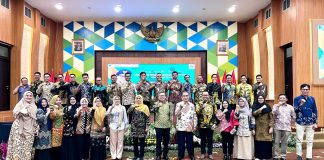 Pada ASN Kota Parepare, Gubernur Khofifah Berbagi Tips Maksimalkan Kinerja Pemerintahan dan Wujudkan ASN BerAKHLAK Gubernur Jawa Timur