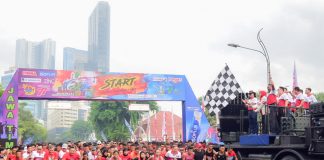 Berangkatkan Jatim Run For Heroes 2022, Gubernur Khofifah: Maknai Angka 77 Sebagai Pitulungan Bangun Persaudaraan, Persatuan dan Persahabatan Gubernfur Khofifah