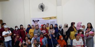 Batasi Penggunaan Gadget Pada Anak, Mahasiswa Universitas Ciputra Sosialisasi Orang Tua Universitas Ciputra Surabaya