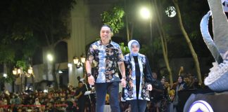 Motif Batik Surabaya Khas, Wali Kota Eri Cahyadi Target Bisa Ekspor ke Mancanegara Karnaval Nang Tunjungan
