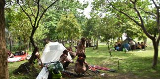 Kemah di Hutan Kota Balas Klumprik, Dinkes Surabaya Beri Wawasan Kesehatan Pramuka Aksi Arek Saka Bakti Budaya