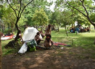 Kemah di Hutan Kota Balas Klumprik, Dinkes Surabaya Beri Wawasan Kesehatan Pramuka Aksi Arek Saka Bakti Budaya