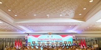 Sepuluh Kali Berturut – Turut Raih Opini WTP, Pemkot Surabaya Terima Penghargaan dari Pemerintah Pusat Wali Kota Surabaya