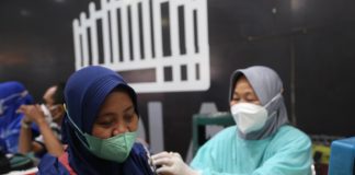 Vaksin Booster Jadi Upaya Proteksi Pemkot Surabaya Tangkal Kenaikan Kasus Covid – 19 Surabaya Raya