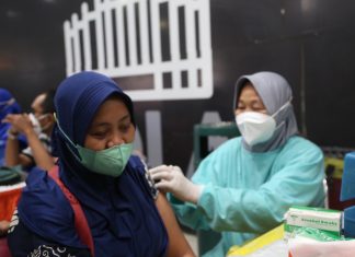 Vaksin Booster Jadi Upaya Proteksi Pemkot Surabaya Tangkal Kenaikan Kasus Covid – 19 Surabaya Raya