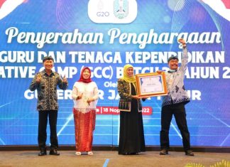 Gubernur Khofifah : Inovatif dan Kreatif Dibutuhkan Guru dan Tenaga Kependidikan untuk Bentuk Siswa Didik Menjadi Game Changer Gubernur Jawa Timur