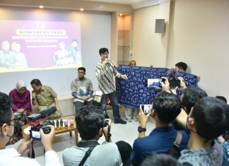 Pemkot Pamerkan Enam Motif Batik Khas Surabaya Lewat Konser Musik Bersama Artis Ibu Kota Batik Surabaya