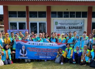 Program Yankes Bergerak Disambut Penuh Antusias, Gubernur Khofifah Sampaikan Apresiasi Ketulusan dan Keikhlasan Tim Nakes Layani Masyarakat Pulau Kangean Info Jawa Timur