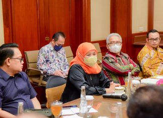 Gubernur Khofifah Tetapkan Kenaikan UMP Jatim 2023 Sebesar 7,8% Gubernur Jawa Timur