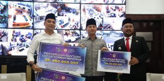 Wali Kota Eri Cahyadi Salurkan Bantuan Rp 250 Juta untuk Kabupaten Trenggalek Eri Cahyadi