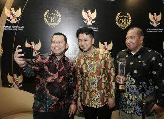 Apresiasi Gelaran KI Award 2022, Wagub Emil Harap Jadi Ajang Membangun Kepercayaan Masyarakat Pada Pemerintah Wagub Jawa Timur
