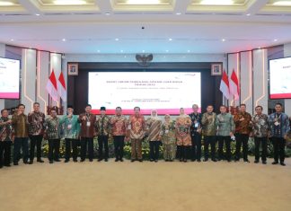 Di Forum RUPS LB, Gubernur Khofifah Minta Bank Jatim Perkuat Tim IT Sebagai Strategi Memenangkan Pasar Bank Jatim