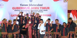Bertemu Masyarakat Kelahiran Jatim di Kalteng, Gubernur Khofifah Terima Usulan Direct Flight dan tambah Rute Penerbangan Palangkaraya-Surabaya Gubernur Jawa Timur