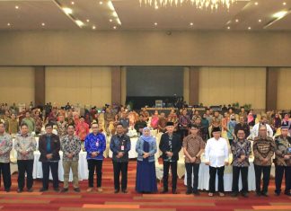 Berderet Prestasi Warnai Refleksi Pendidikan Jatim Tahun 2022, Gubernur Khofifah Ingatkan Masih Ada PR Soal Peningkatan Melanjutkan ke Perguruan Tinggi Gubernur Jawa Timur