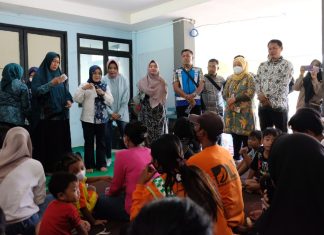 Tinggal di Rusun dan Diberi Pekerjaan, Warga eks Penghuni Kolong Tol Kampung 1001 Malam Sampaikan Terima Kasih ke Pemkot Surabaya Surabaya Raya