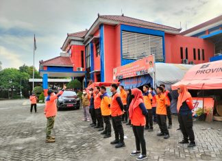 Status Gunung Semeru Naik Level IV, Gubernur Khofifah Minta Masyarakat Tidak Panik dan Segera Evakuasi Diri. Pemerintah Berikan Layanan Terbaik Erupsi Gunung Semeru