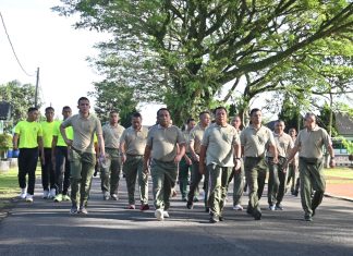Pangdam V/Brawijaya Tekankan Kehadiran Prajurit Jadi Solusi Ditengah Kesulitan Masyarakat Pangdam V/Brawijaya Tekankan Kehadiran Prajurit Jadi Solusi Ditengah Kesulitan Masyarakat (foto : Pendam V)