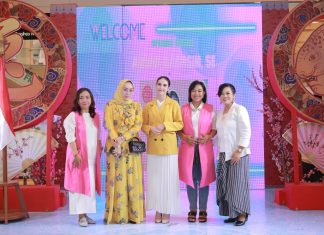 Apresiasi Graduation WOSCA PBO3, Ketua Dekranasda Jatim Arumi Bachsin Harapkan Kolaborasi Masif Di Masa Depan Apresiasi Graduation WOSCA PBO3, Ketua Dekranasda Jatim Arumi Bachsin Harapkan Kolaborasi Masif Di Masa Depan