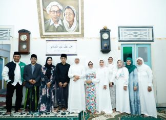 Hadiri Peringatan Haul ke-44, Gubernur Jawa Timur Khofifah Dukung Penuh Pengajuan KH. M. Bisri Syansuri Jadi Pahlawan Nasional Hadiri Peringatan Haul ke-44, Gubernur Jawa Timur Khofifah Dukung Penuh Pengajuan KH. M. Bisri Syansuri Jadi Pahlawan Nasional