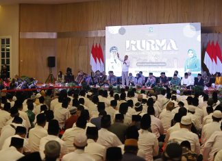 Mewujudkan Surabaya Kota Toleransi, Wali Kota Surabaya Eri Cahyadi Kumpul Akrab dengan Tenaga Pendidik Keagamaan Mewujudkan Surabaya Kota Toleransi, Wali Kota Surabaya Eri Cahyadi Kumpul Akrab dengan Tenaga Pendidik Keagamaan
