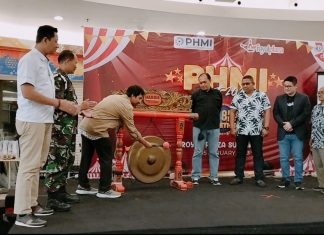 PHMI Fest 2023 Dibuka Hari Ini, Puluhan Hotel dan UMKM Ramaikan Pameran di Royal Plaza Surabaya PHMI Fest 2023 Dibuka Hari Ini, Puluhan Hotel dan UMKM Ramaikan Pameran di Royal Plaza Surabaya