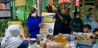 PPKM Dicabut, Dirut PD Pasar Surya Melihat Aktivitas Perdagangan di Pasar Tradisional Surabaya Meningkat PPKM Dicabut, Dirut PD Pasar Surya Melihat Aktivitas Perdagangan di Pasar Tradisional Surabaya Meningkat