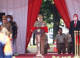Peringati Bulan K3, Gubernur Jawa Timur Ajak Perusahaan Perhatikan Kesehatan Pekerja dari Penyakit TBC Peringati Bulan K3, Gubernur Jawa Timur Ajak Perusahaan Perhatikan Kesehatan Pekerja dari Penyakit TBC