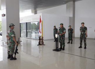 Sambut Kedatangan Satgas Apter Dari Wilayah Papua, Pangdam V/Brawijaya Minta Prajurit Segera Cek Kesehatan Sambut Kedatangan Satgas Apter Dari Wilayah Papua, Pangdam VBrawijaya Minta Prajurit Segera Cek Kesehatan