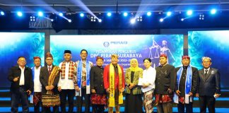 Selaras Dengan Jatim Amanah, Gubernur Khofifah Apresiasi PBH PERADI yang Aktif Bantu Masyarakat Kurang Mampu Dapatkan Keadilan dan Kepastian Hukum Selaras Dengan Jatim Amanah, Gubernur Khofifah Apresiasi PBH PERADI yang Aktif Bantu Masyarakat Kurang Mampu Dapatkan Keadilan dan Kepastian Hukum