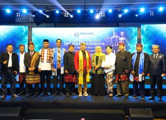Selaras Dengan Jatim Amanah, Gubernur Khofifah Apresiasi PBH PERADI yang Aktif Bantu Masyarakat Kurang Mampu Dapatkan Keadilan dan Kepastian Hukum Selaras Dengan Jatim Amanah, Gubernur Khofifah Apresiasi PBH PERADI yang Aktif Bantu Masyarakat Kurang Mampu Dapatkan Keadilan dan Kepastian Hukum