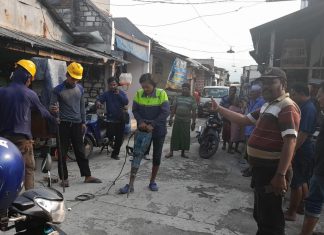 Setelah Menanti Puluhan Tahun, Warga Tambak Asri Selatan Akhirnya Menikmati Air PDAM Setelah Menanti Puluhan Tahun, Warga Tambak Asri Selatan Akhirnya Menikmati Air PDAM