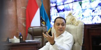 Wali Kota Eri Cahyadi Pastikan Sekda Terpilih Menjabat Maksimal Tiga Tahun Wali Kota Eri Cahyadi Pastikan Sekda Terpilih Menjabat Maksimal Tiga Tahun