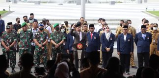 Ratusan PPS Pemilu 2024 Resmi Dilantik, Wali Kota Surabaya Eri Cahyadi Ajak Warga Surabaya Gunakan Hak Pilihnya