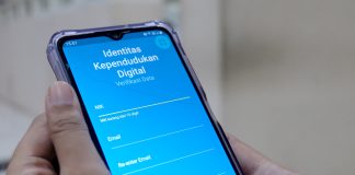 Wali Kota Surabaya Eri Cahyadi Imbau Warga Gunakan Aplikasi Identitas Kependudukan Digital, Karena Banyak Manfaat Wali Kota Surabaya Eri Cahyadi Imbau Warga Gunakan Aplikasi Identitas Kependudukan Digital, Karena Banyak Manfaat