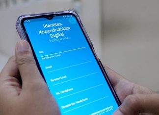 Wali Kota Surabaya Eri Cahyadi Imbau Warga Gunakan Aplikasi Identitas Kependudukan Digital, Karena Banyak Manfaat Wali Kota Surabaya Eri Cahyadi Imbau Warga Gunakan Aplikasi Identitas Kependudukan Digital, Karena Banyak Manfaat