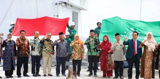 Baksos Kesehatan Mata ‘Membuka Lentera Bawean’ Bakal Semarakkan Peringatan 1 Abad NU, harapan Gubernur Jawa Timur bisa Menjadi Sinar Kehidupan Bagi Masyarakat Untuk Melihat Dunia Baksos Kesehatan Mata ‘Membuka Lentera Bawean’ Bakal Semarakkan Peringatan 1 Abad NU, harapan Gubernur Jawa Timur bisaMenjadi Sinar Kehidupan Bagi Masyarakat Untuk Melihat Dunia