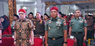 Pangdam Brawijaya Dampingi Kunjungan Kerja Menkopolhukam dan Menteri Keuangan di Sumenep Pangdam Brawijaya Dampingi Kunjungan Kerja Menkopolhukam dan Menteri Keuangan di Sumenep