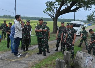 Pangdam V/Brawijaya Cek Sasaran Karya Bakti Skala Besar TNI di Madiun Pangdam VBrawijaya Cek Sasaran Karya Bakti Skala Besar TNI di Madiun