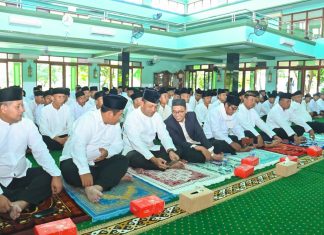 Pangdam V/Brawijaya Ikuti Istighosah Qubro bersama Wapres RI, KASAD dan Ribuan Prajurit secara virtual Pangdam V/Brawijaya Ikuti Istighosah Qubro bersama Wapres RI, KASAD dan Ribuan Prajurit secara virtual
