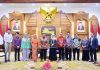 Sambut Chief Minister of Selangor, Gubernur Khofifah Bahas Peningkatan Kerjasama Sektor Ekonomi hingga Pertanian Sambut Chief Minister of Selangor, Gubernur Khofifah Bahas Peningkatan Kerjasama Sektor Ekonomi hingga Pertanian