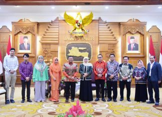 Sambut Chief Minister of Selangor, Gubernur Khofifah Bahas Peningkatan Kerjasama Sektor Ekonomi hingga Pertanian Sambut Chief Minister of Selangor, Gubernur Khofifah Bahas Peningkatan Kerjasama Sektor Ekonomi hingga Pertanian
